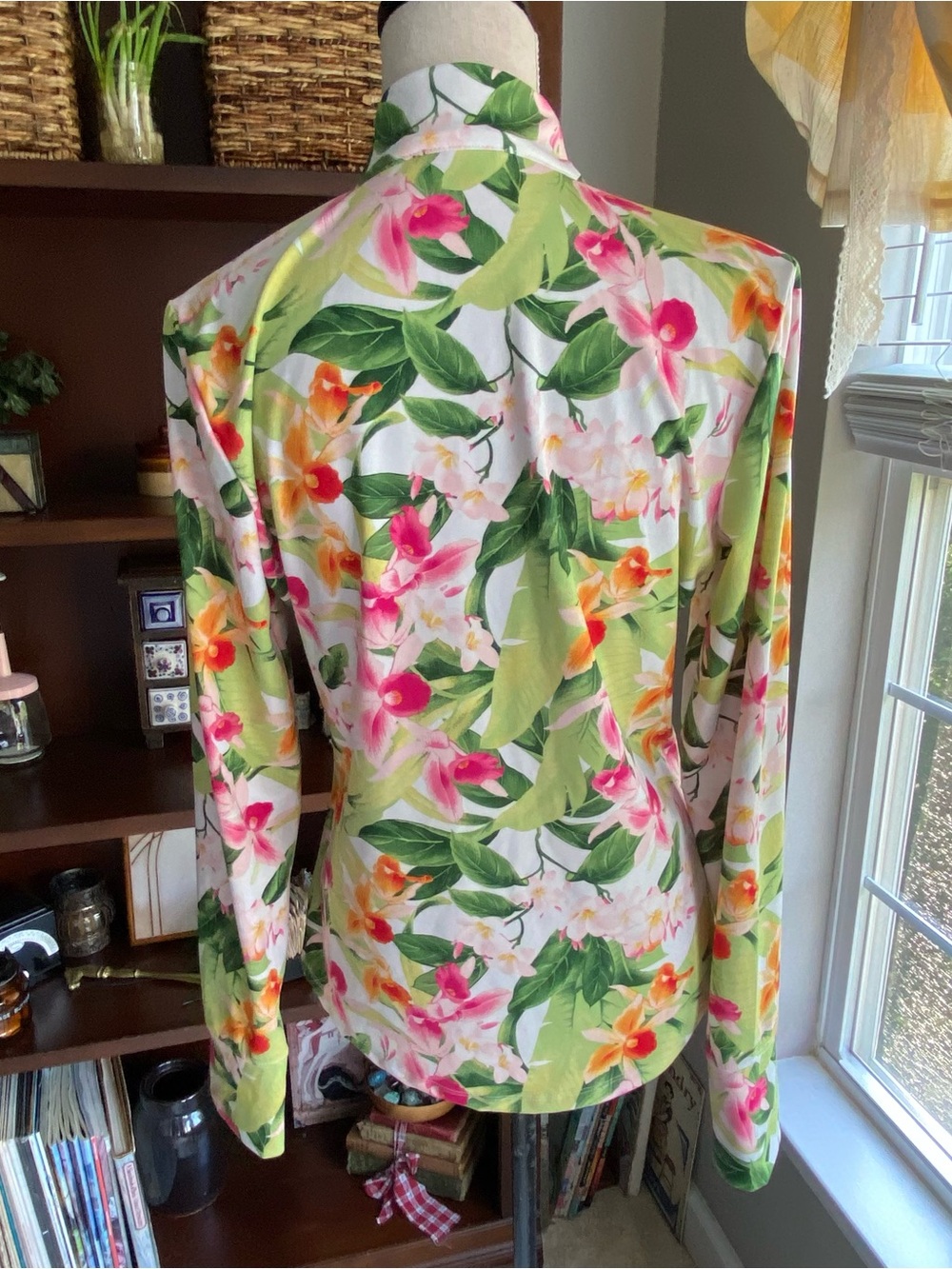 Tommy Bahama SPF 50 Active Floral Zip-Up Jacket in Pink Green & White Large NWOT - Picture 6 of 14